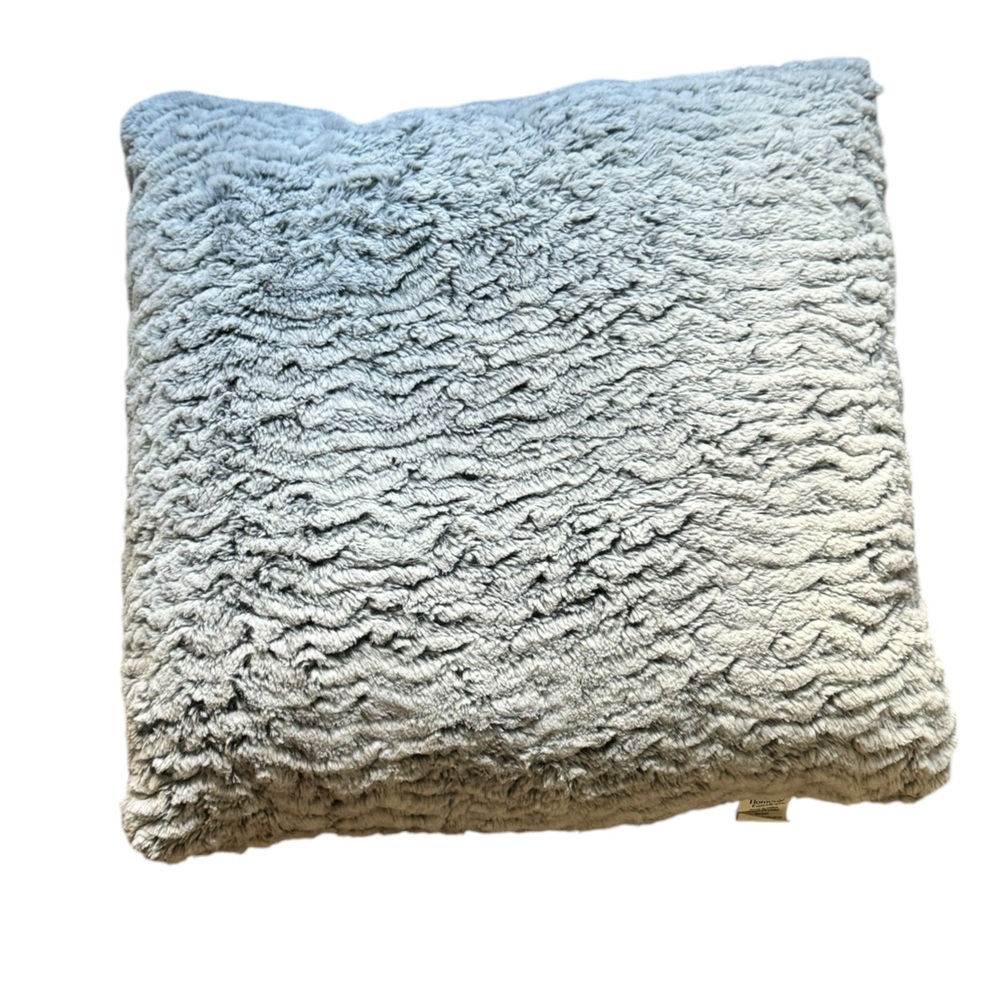 Better Homes & Gardens Texture Faux Fur Wavy Pillow, 22 x 22, Grey, Square